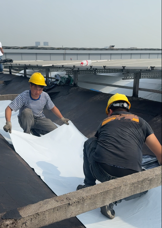 氟碳膜丁基胶自粘卷材介绍